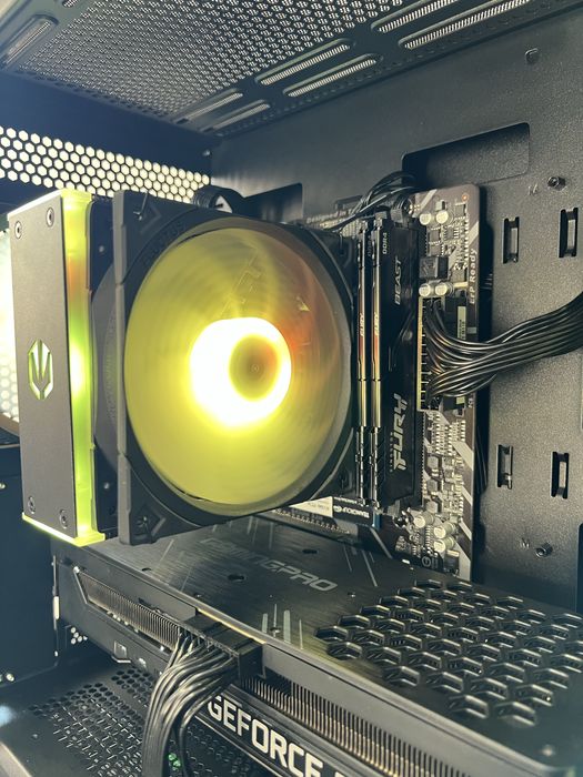 Геймърски Компютър Ryzen 5 5600X/RTX3060Ti/32GB DDR4512GB