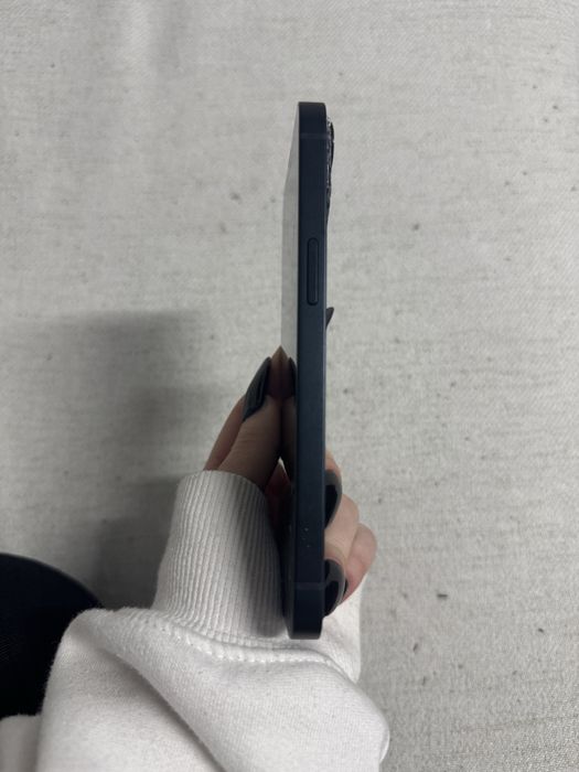 VAND iPhone 13 – FUNCȚIONAL – pentru reparație / piese