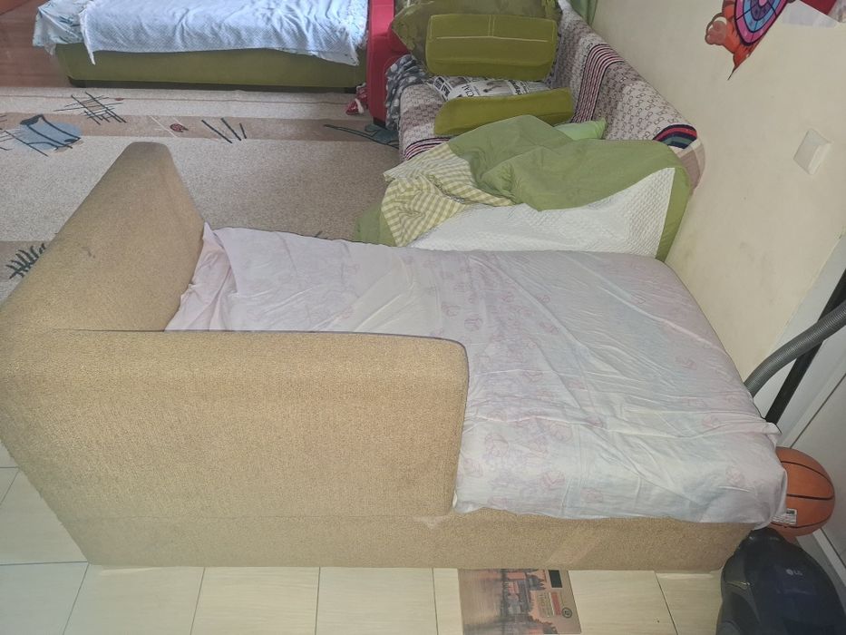 Отдам даром тахта Бу