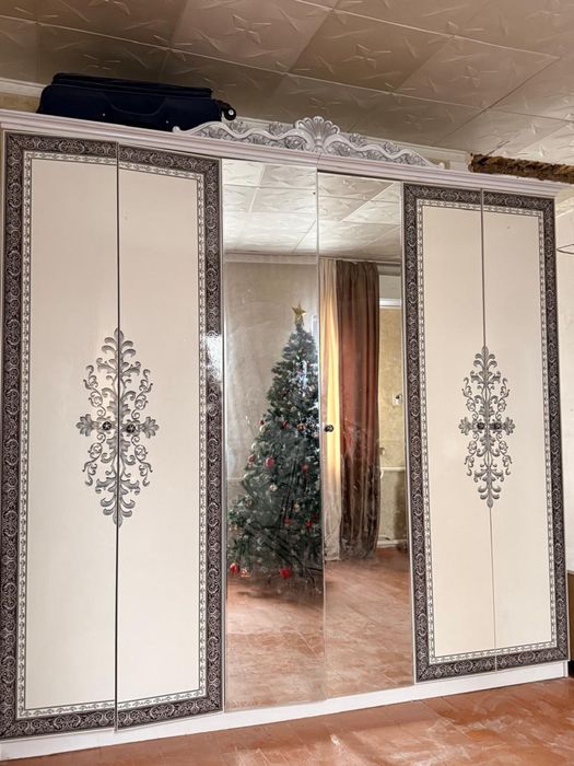 Продам спальный гарнитур