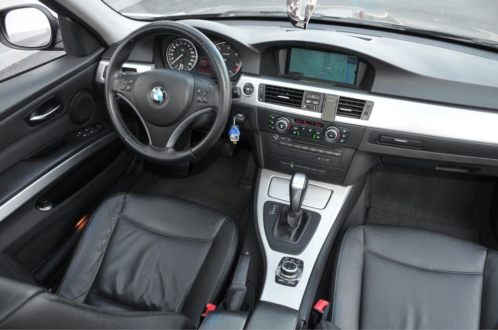 BMW 3 Series 2010 — imagine 4