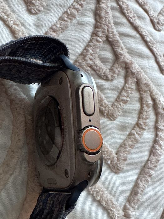 Apple Watch Ultra 2, 49 mm, Apple ID (Activation Lock)