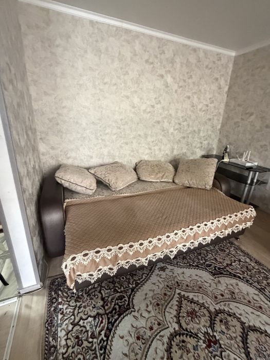 Продам диван и кресло 110000