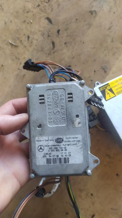 Фара GL ML X164 питание