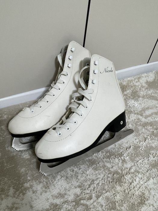 Продам коньки 39 р