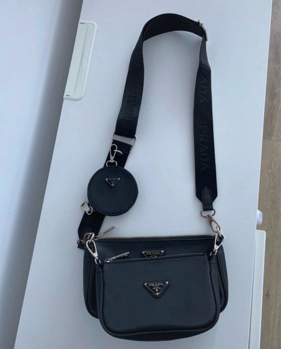 Geanta Prada neagra din nylon