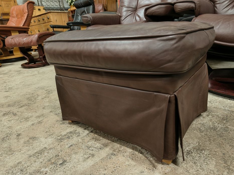 Комплект от две Relax кресла с табуретка от естествена кожа