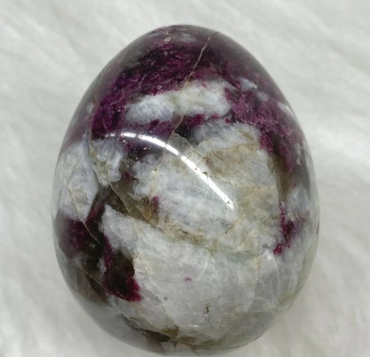 Естествено Рубелит Турмалиново яйце 655 карата