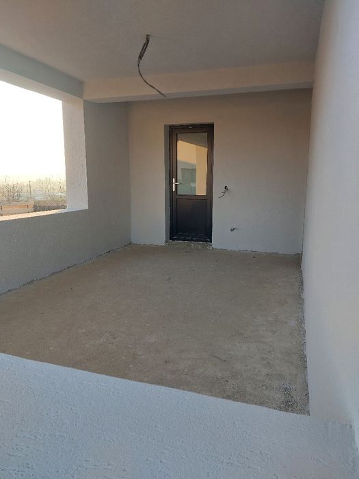 Casa de vanzare la cheie cu acte la zi, mutare  imediata