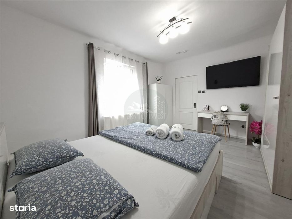 Studio curte proprie 150 mp la casa zona Centrala
