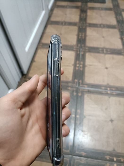 Айфон xs  40.000