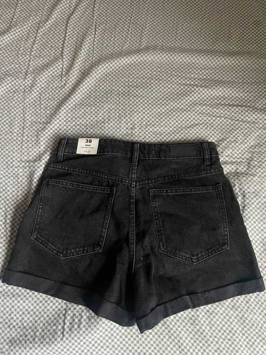 Продавам  нови къси панталонки Манго