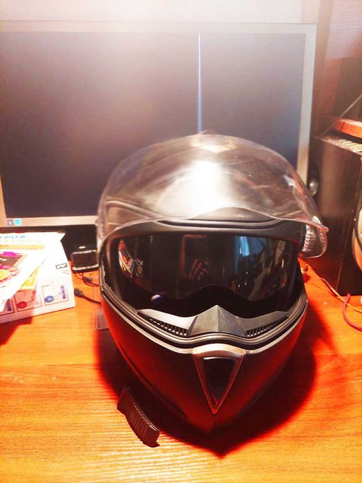 Продам Итальянский мотошлем Airoh  Helmet