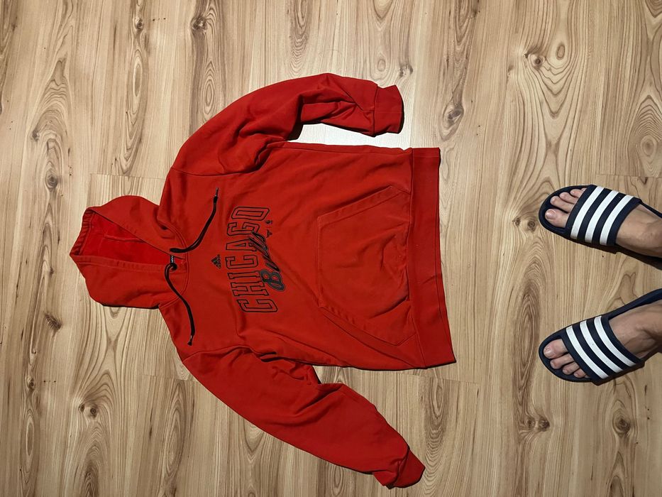 Мъжки суичър и тениска Chicago Bulls на Adidas