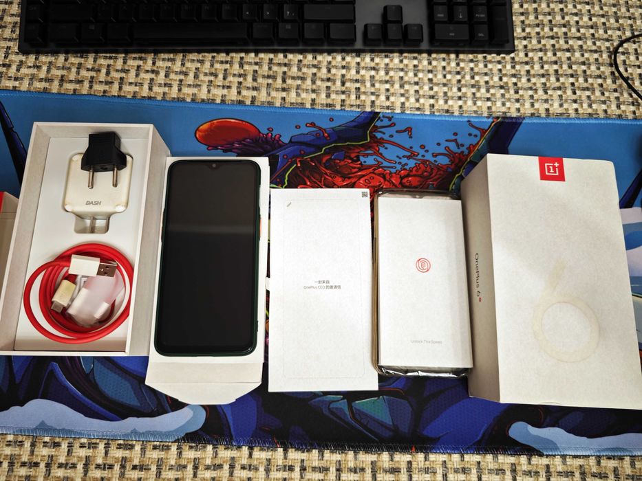 Смартфон OnePlus 6t