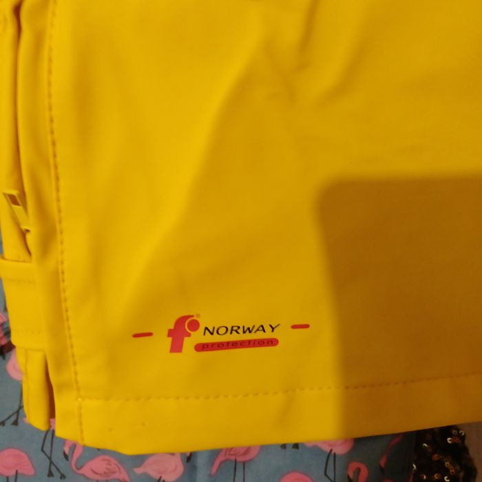 Pantaloni xxL cauciucati