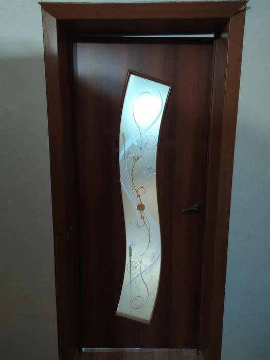 Продам двери межкомнатные