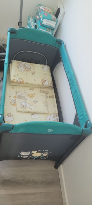 Pătuț copii cu saltea.