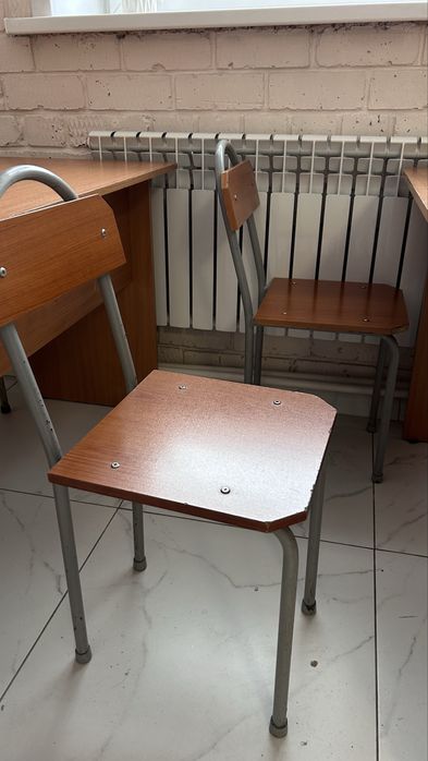 Парты и стулья школьные