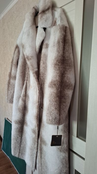 Продам шубу новую