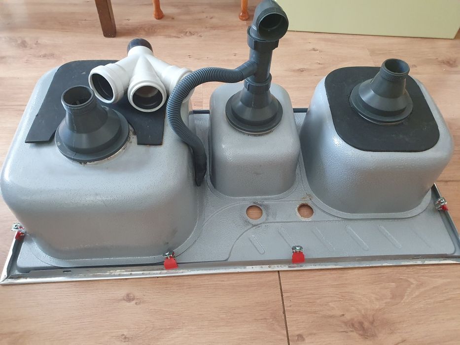 Продам тройную мойку для кухни