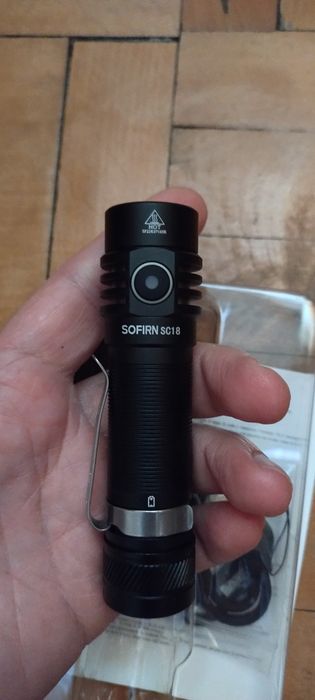 Lanterna Sofirn SC 18