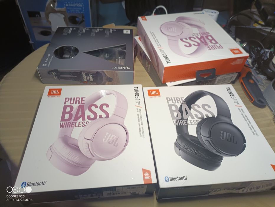 JBL Tune 510BT - Bluetooth слушалки с до 40 часа живот на батерията, микрофон за разговори,