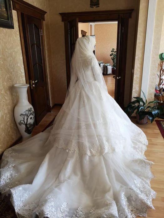 Свадебное платье