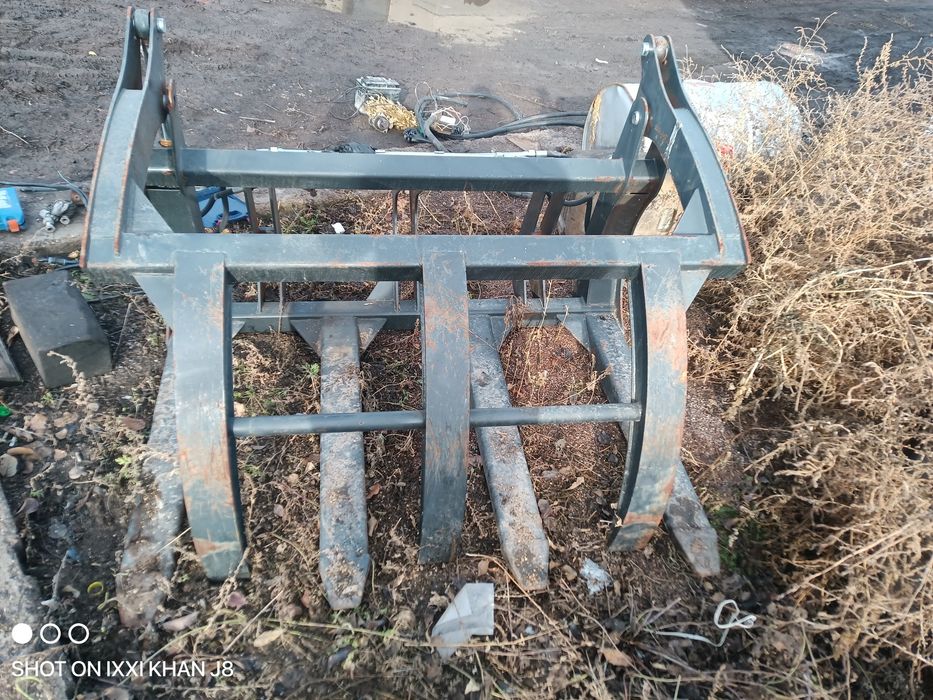 Погрузчик фронтальный