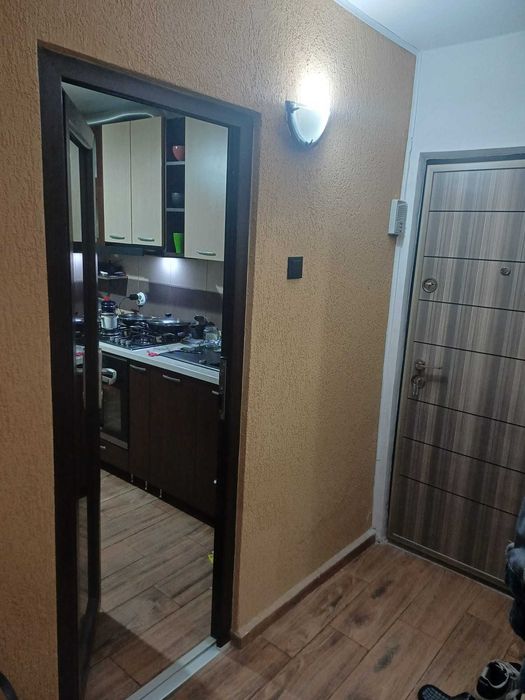 Vând apartament Roman, Neamț 4 camere