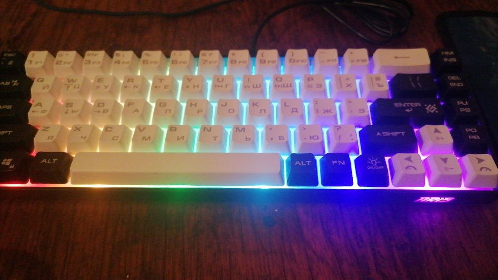 Продаю клавиатуру