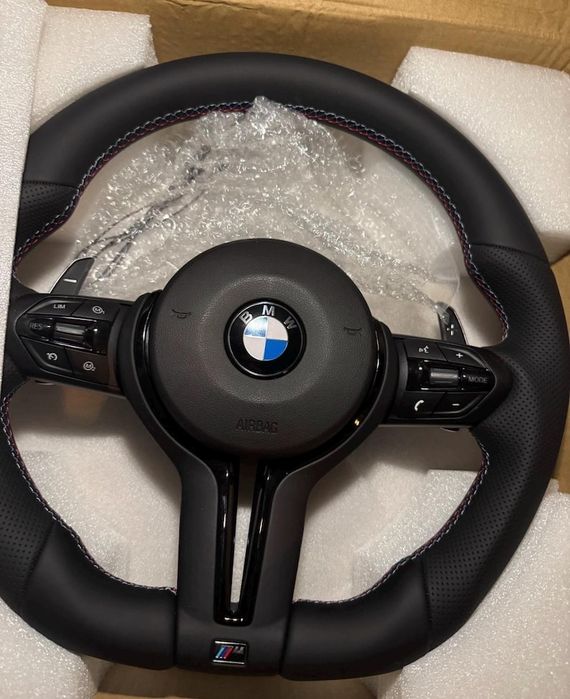 Volan BMW M tesit, compatibil cu generatiile F, F30 F10 F01 F15 F16 F31 F11 F36 F34 F32