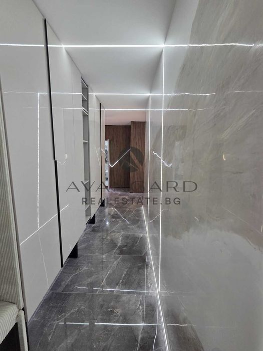 Продава се Тристаен апартамент в Пловдив, Център - 120 кв.м за 2384 €/кв.м - Снимка #11