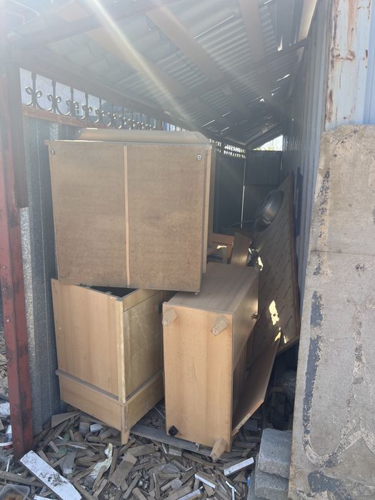 Отдам бесплатно мебель