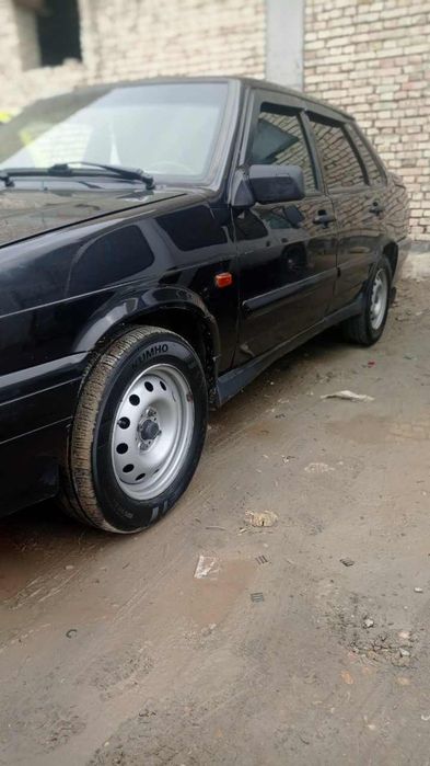 Lada Samara 2115 srochna sotiladi