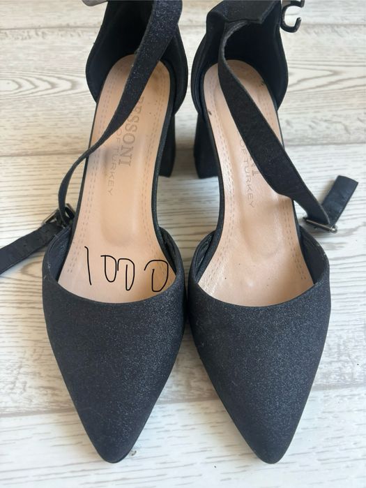 Продам босоножки жен -1000т