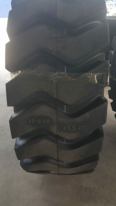 Продажа шин на 2х и 3х кубовый погрузчик 17.5-25 и 23.5-25