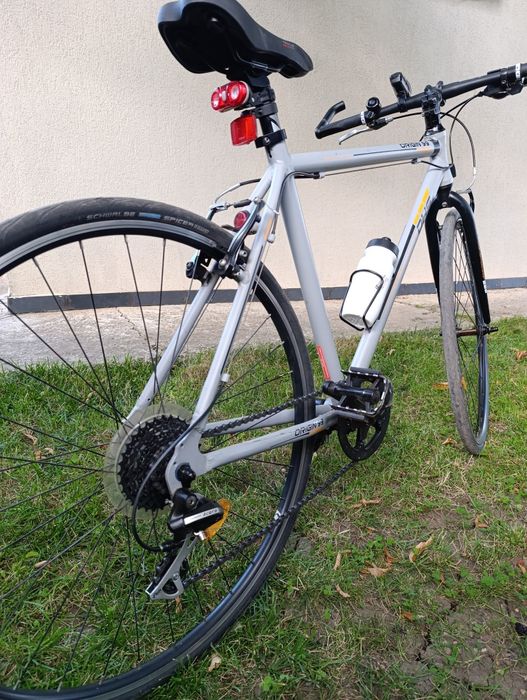 Bicicleta oras/trekking ,aluminiu, roti 28