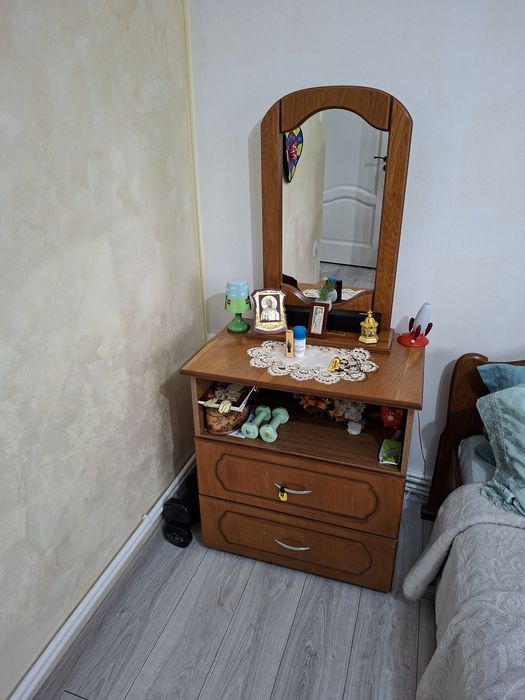 Vand comoda dormitor