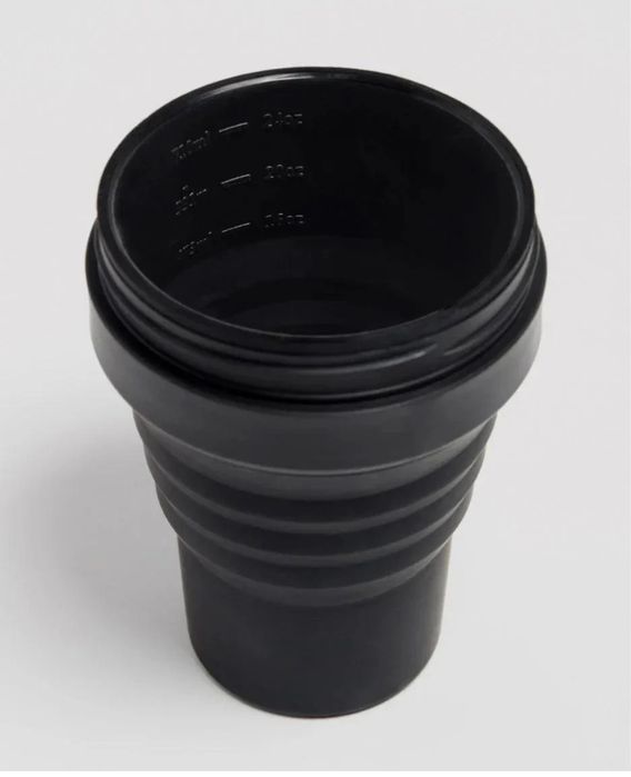 Нова сгъваема чаша Stojo (24 oz) от Платинен медицински LFGB Силикон – Черна
