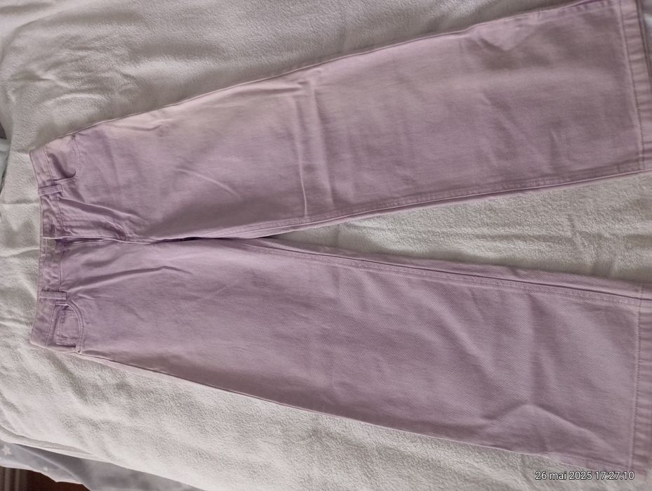 Blugi largi/evazați