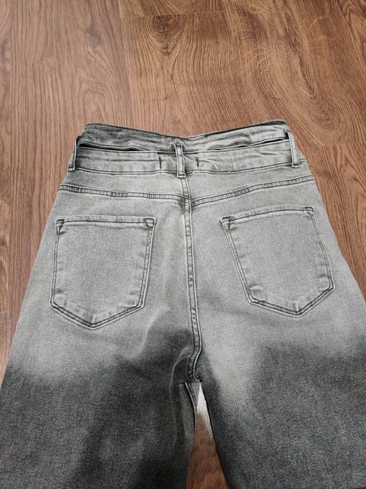 Дамски дънки с висока талия