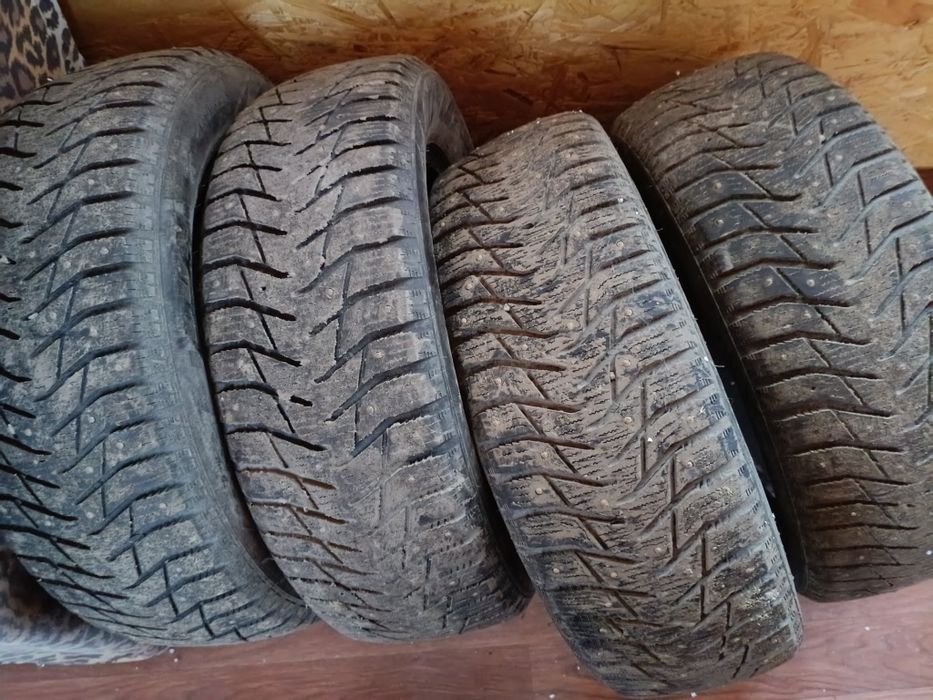 Продам зимнию резину,