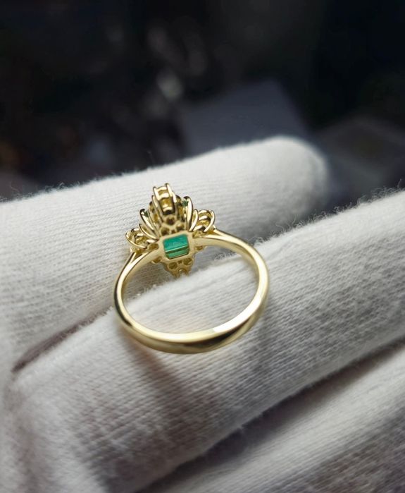 Inel aur galben 14K cu smarald natural Zambia & diamante – certificat
