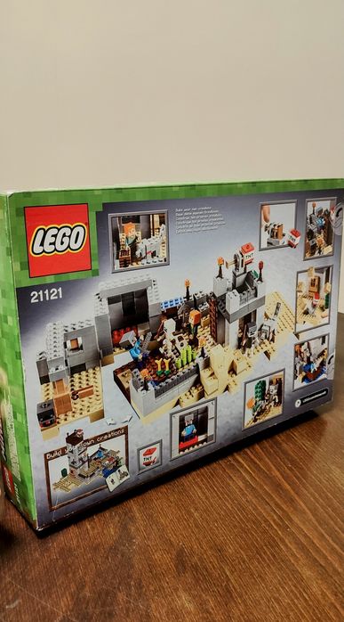 LEGO Minecraft 21121 The Desert Outpost