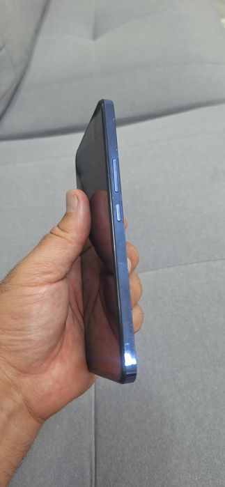 Продам телефон VIVO Y100