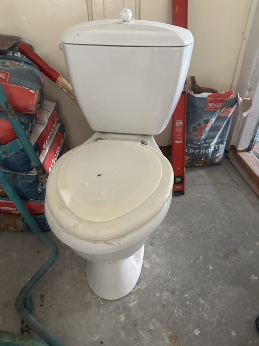 Продам унитаз бу