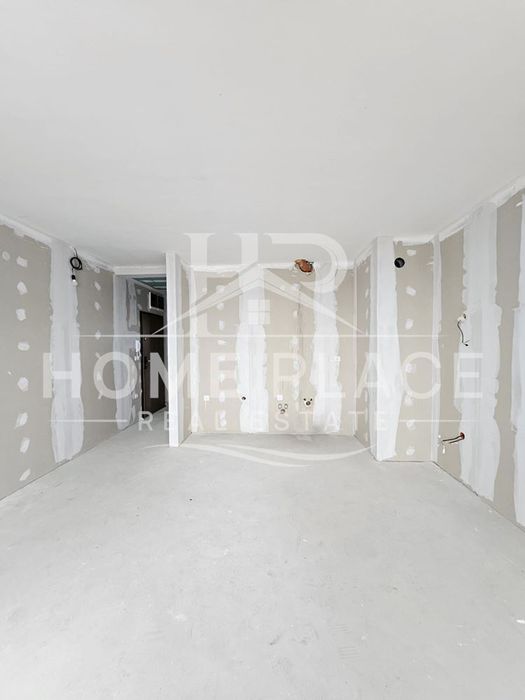 Просторен, слънчев имот  с панорама в кв. Трошево -"Сити парк юг"