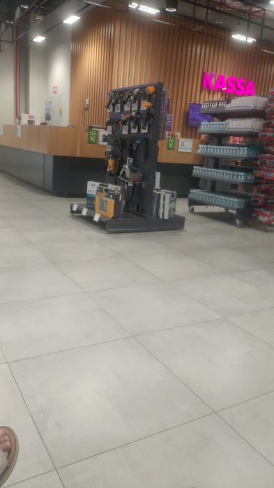 Вложения по кузову, на ходу едет бодро газ бензин