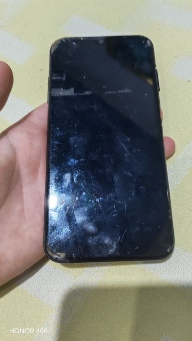 Самса а3 не включается чехол в подарок